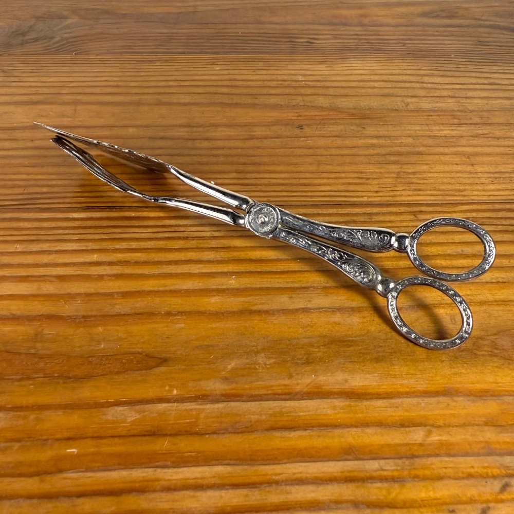 Vintage Silverplate Pastry Serving Tongs | Ornate Etched Design | Hong Kong - Picture 13 of 15
